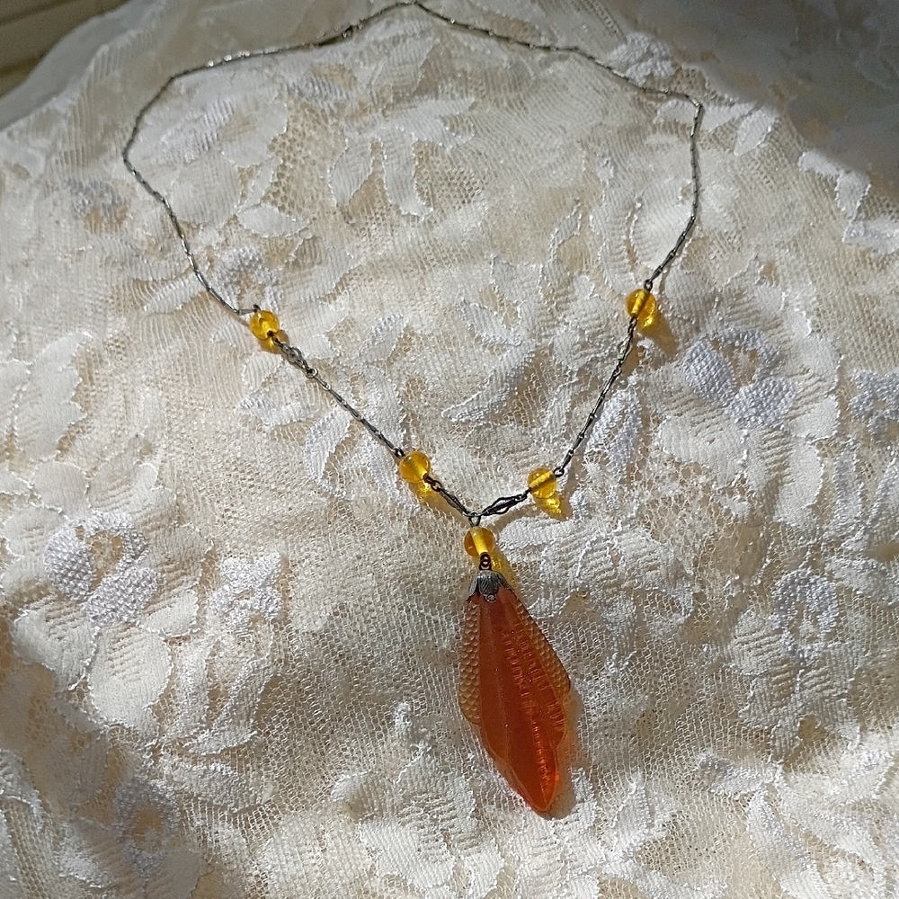 Elegant Orange Pendant Necklace